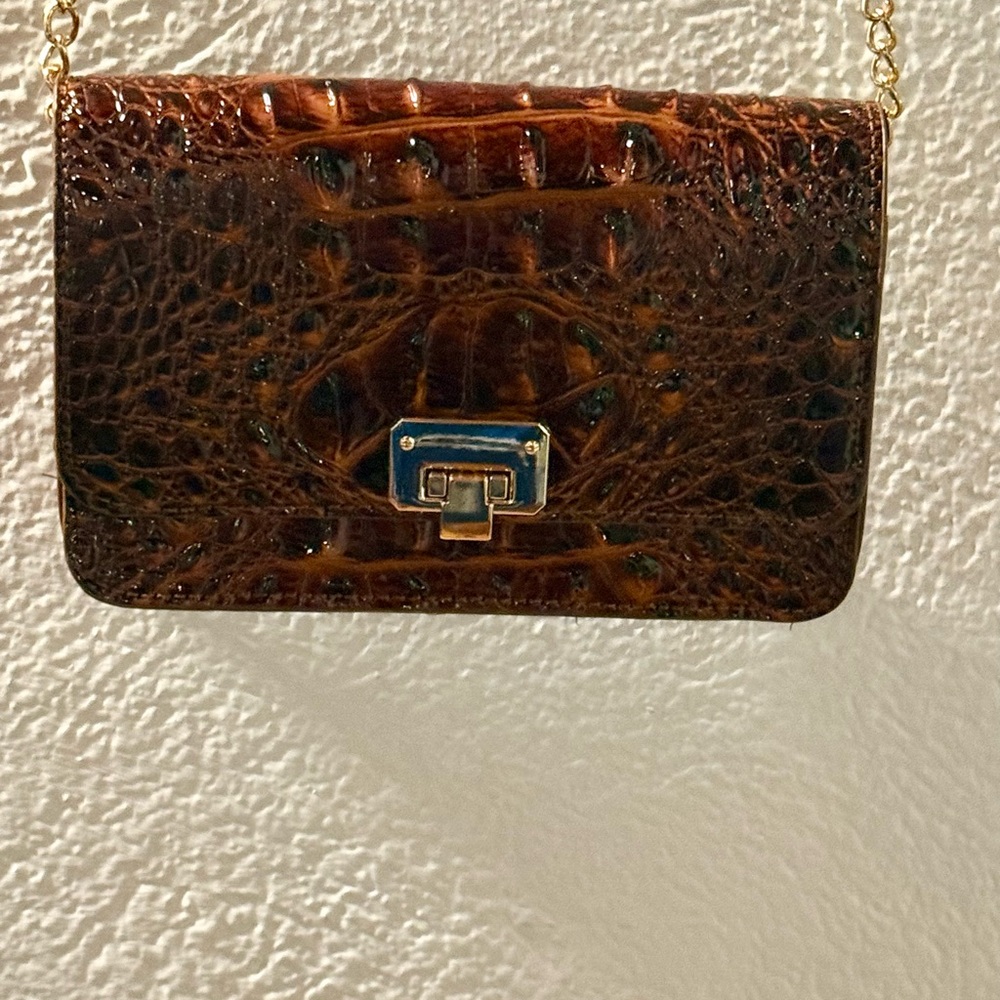 Luxurious Brown Crocodile Pattern Clutch